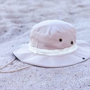 ‘be my guide’ safari hat
